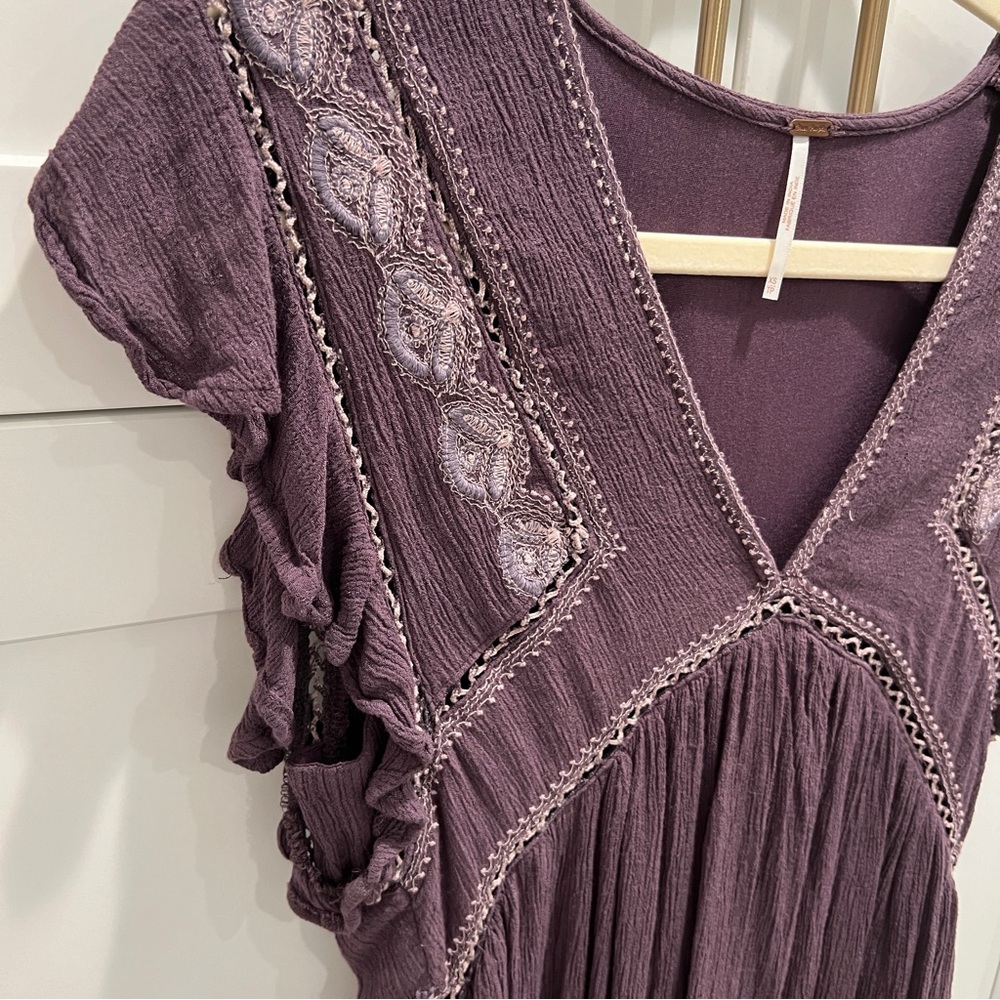 Free People XS Falling Water Purple | Plum Ruffle Embroidered Tunic Top NWOT - Picture 8 of 11